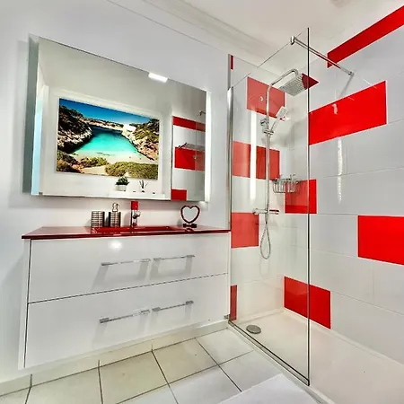 Ocean Cliff House *