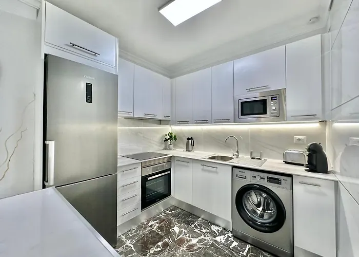 Ocean Cliff House 아파트