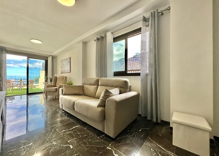 Ocean Cliff House 아파트