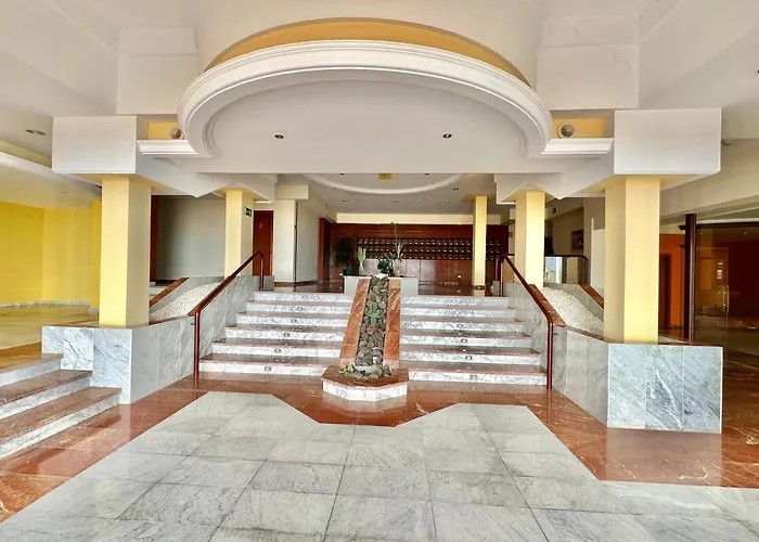 Ocean Cliff House 아파트